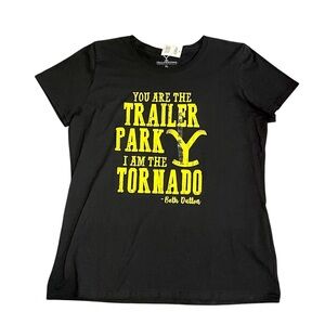 🌟NWT🌟 Yellowstone Black Beth Dutton Quote Top - Size XL